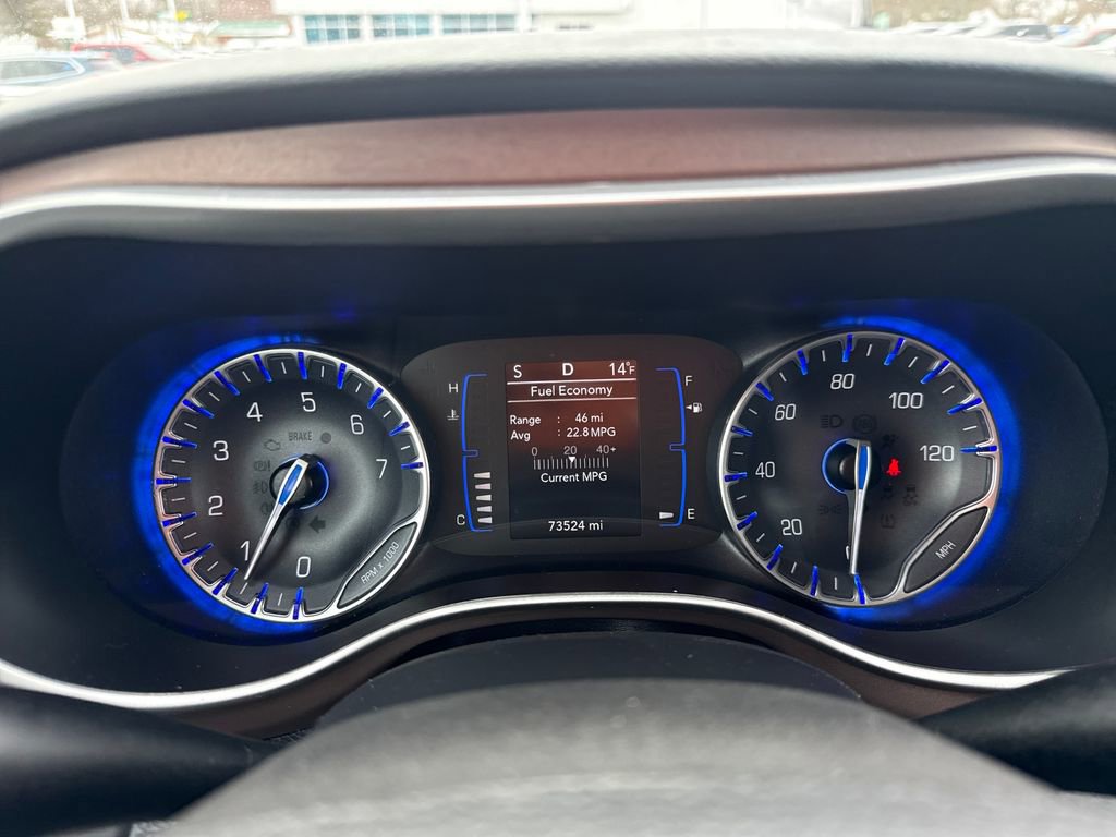 Used 2022 Chrysler Voyager LX FWD image 27