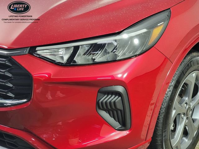 Used 2024 Ford Escape ST-Line w/ Tech Pack #1 AWD/4WD image 9