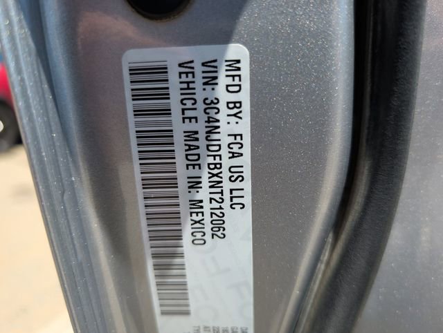Used 2022 Jeep Compass Latitude AWD/4WD image 32