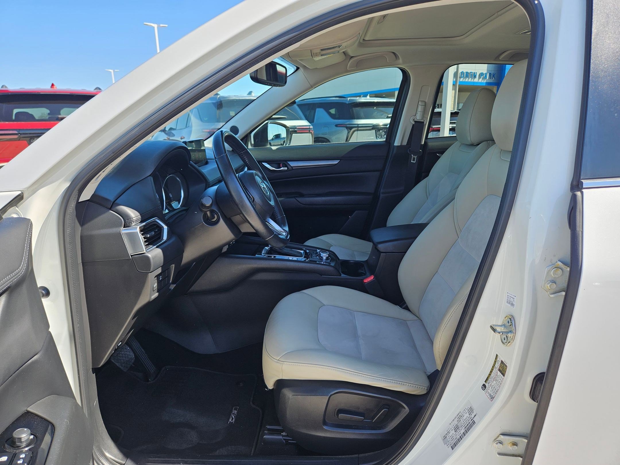 Used 2017 MAZDA CX-5 Touring w/ Preferred Equipment Package image 9