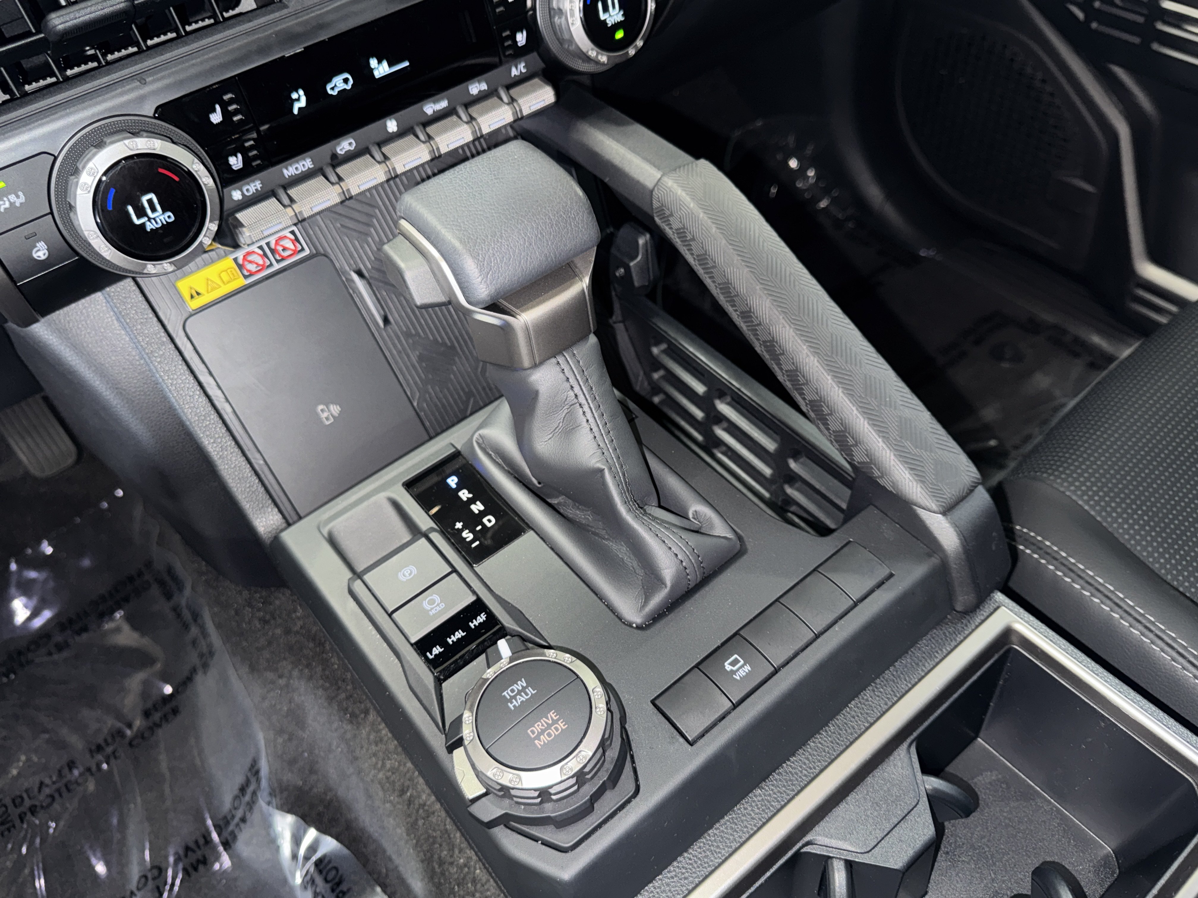 Used 2025 Toyota 4Runner Limited AWD/4WD image 29