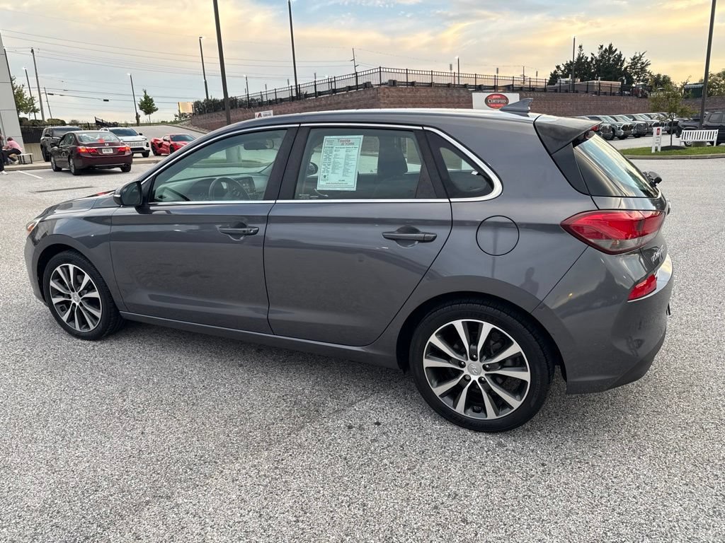 Used 2018 Hyundai Elantra GT w/ Style Package 02 FWD image 8