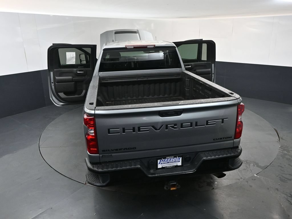 Used 2026 Chevrolet Silverado 2500 Custom w/ Custom Convenience Package AWD/4WD image 18
