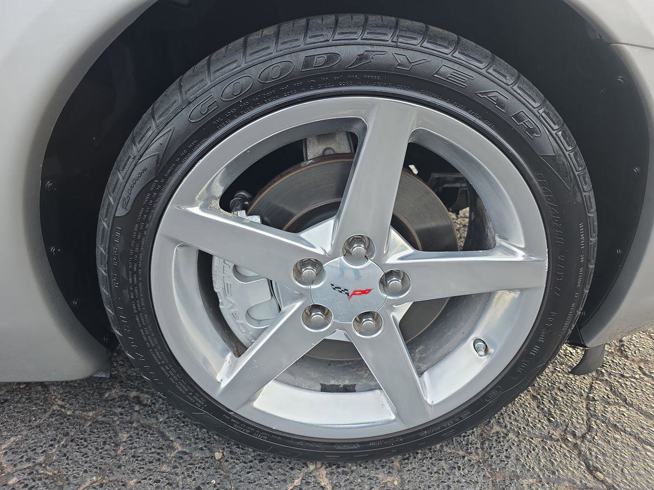 Used 2005 Chevrolet Corvette Convertible w/ Preferred Equipment Group image 16