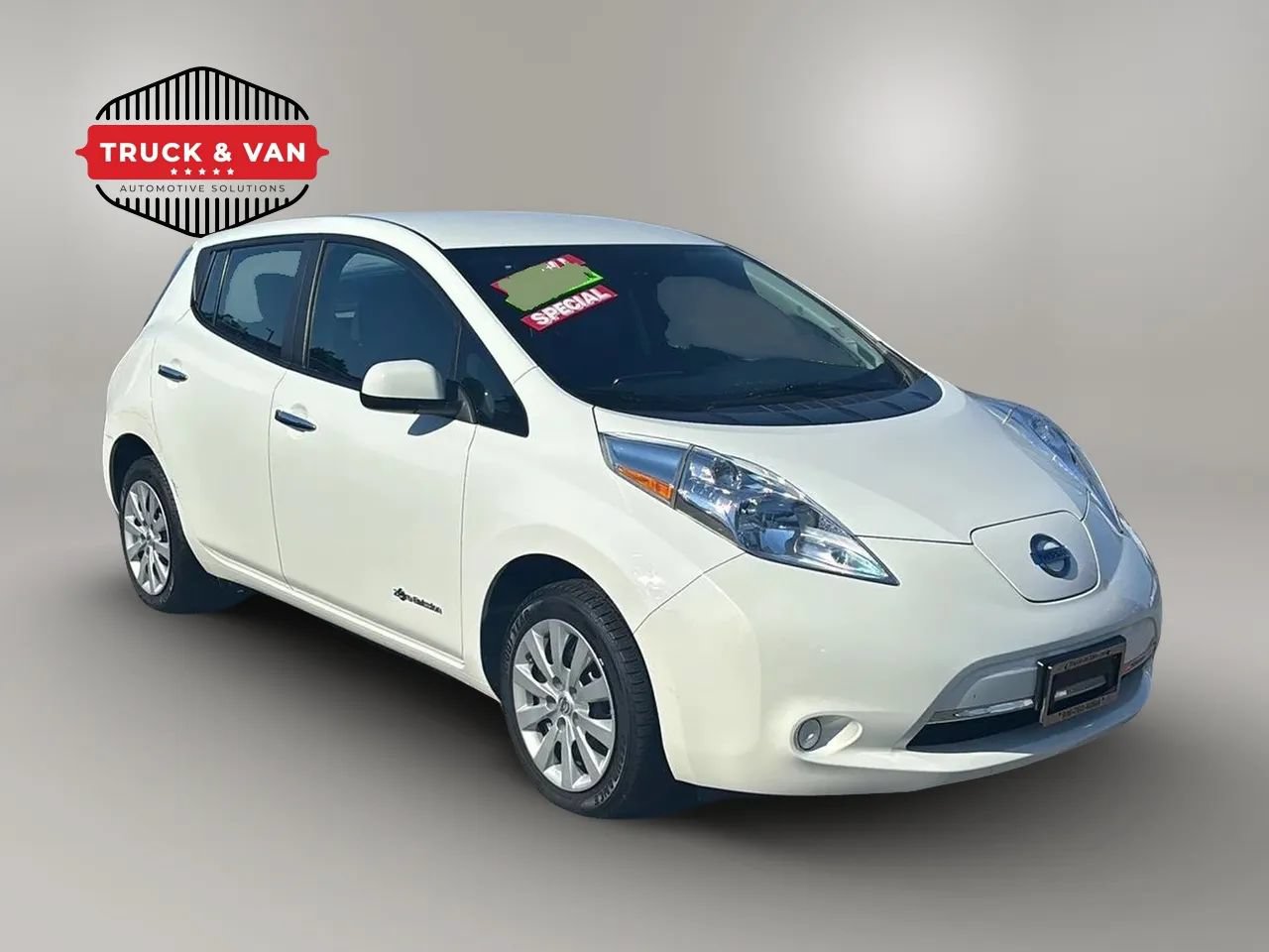 Used 2015 Nissan Leaf S FWD image 3