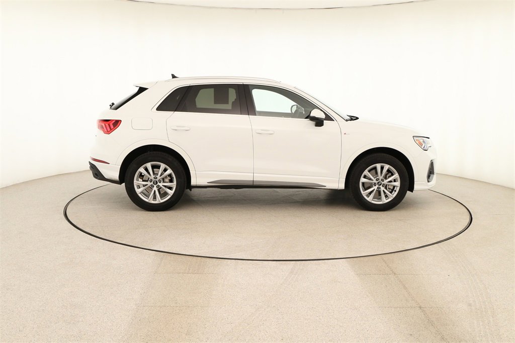 Certified 2025 Audi Q3 2.0T Premium w/ Convenience Package image 8