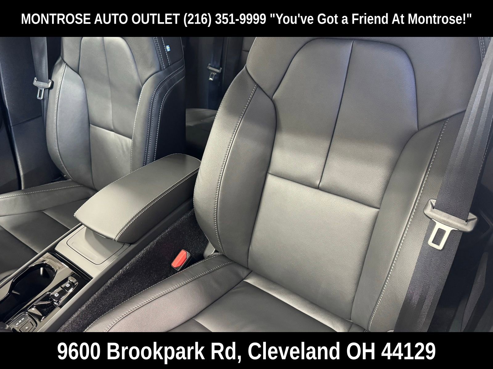 New 2026 Volvo XC40 B5 Core w/ Protection Package Premier image 25