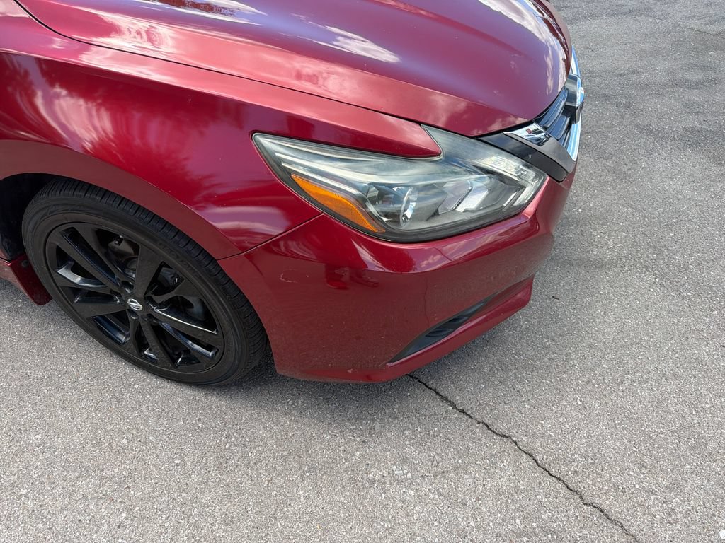 Used 2017 Nissan Altima 2.5 SR w/ Midnight Edition Package FWD image 41