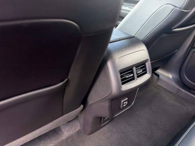 Used 2023 GMC Terrain SLT w/ Infotainment Package II FWD image 16