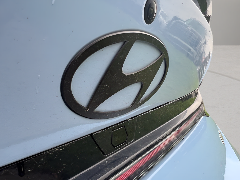 Certified 2025 Hyundai Elantra N FWD image 11
