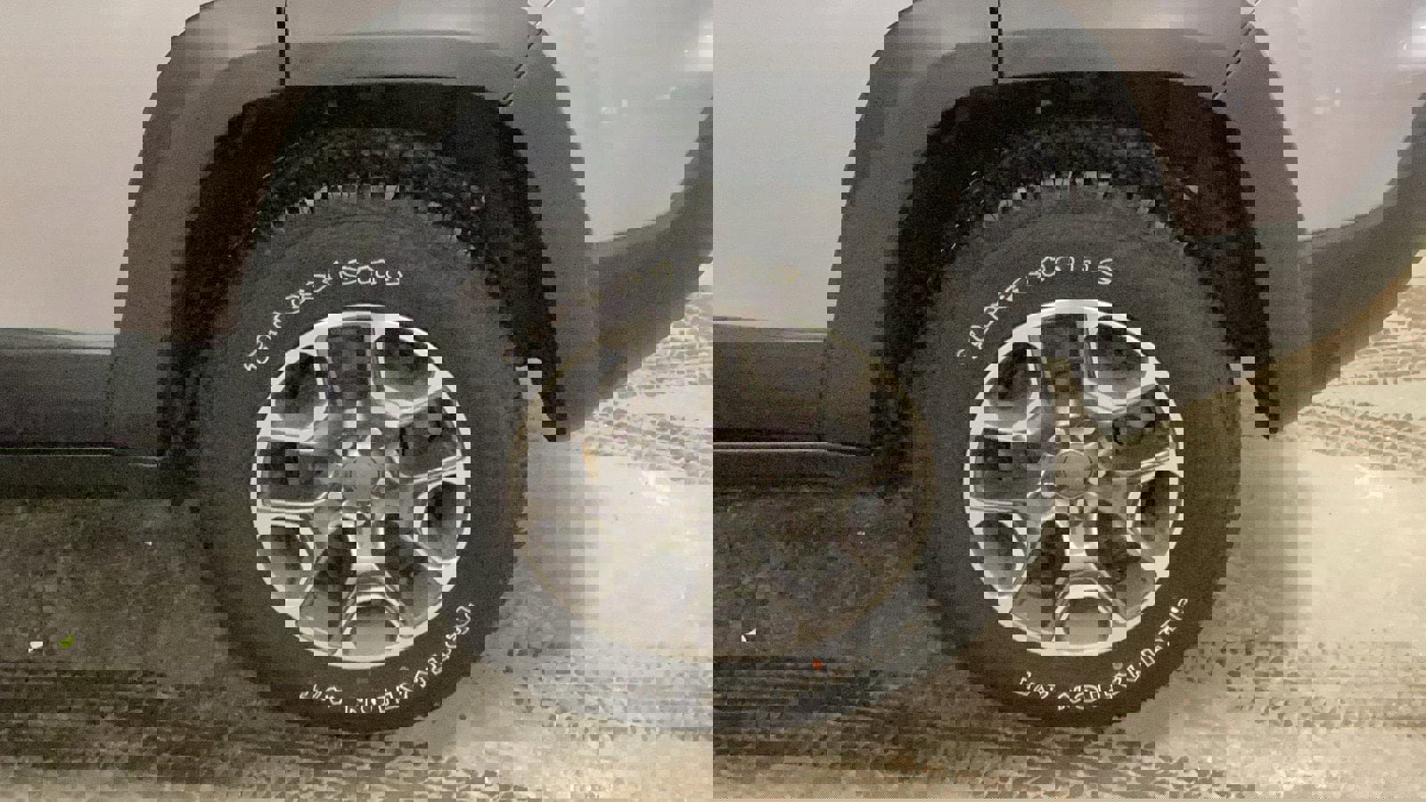 Used 2019 Jeep Cherokee Trailhawk image 7