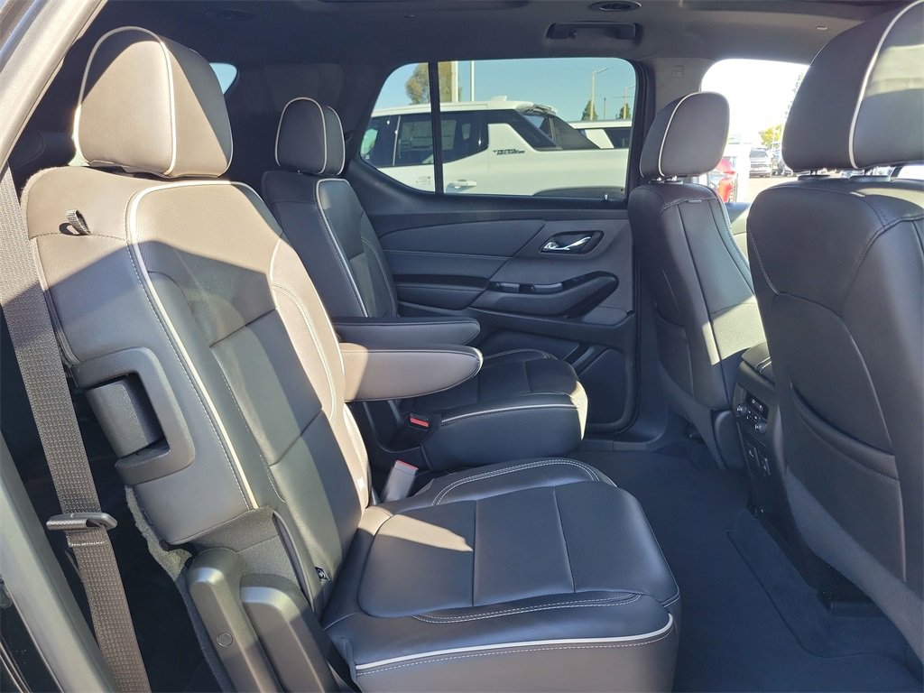 Used 2023 Chevrolet Traverse Premier w/ Redline Edition image 28