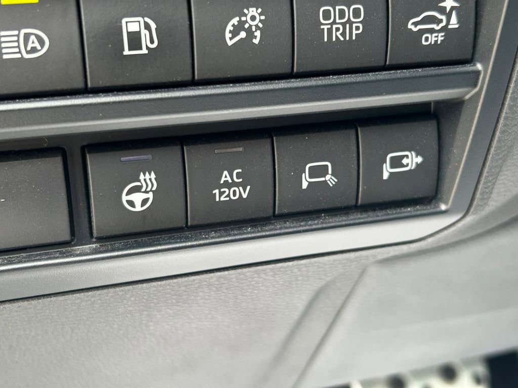 Used 2023 Toyota Sequoia TRD Pro AWD/4WD image 31