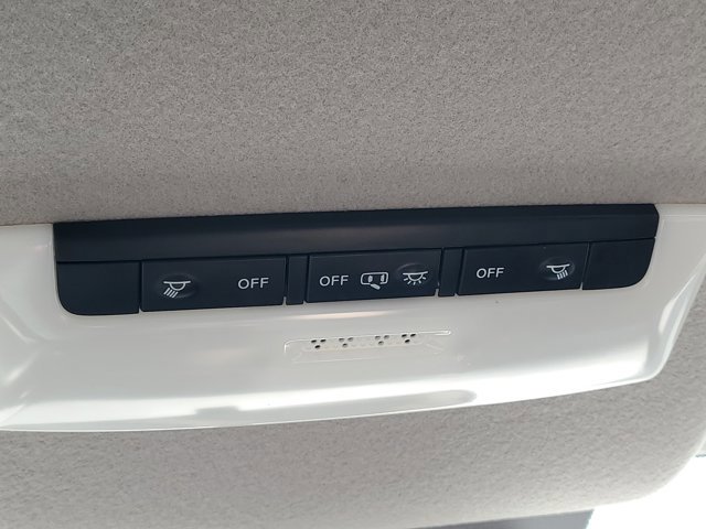 Certified 2023 Nissan Versa SV w/ Trunk Package image 19
