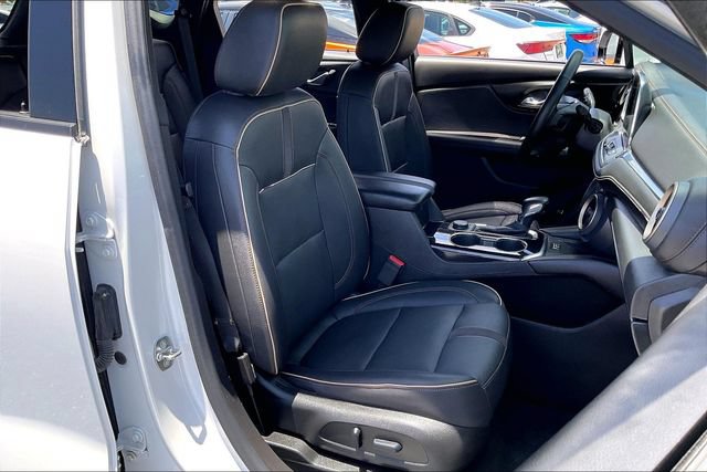 Used 2023 Chevrolet Blazer Premier w/ Enhanced Convenience Package FWD image 6