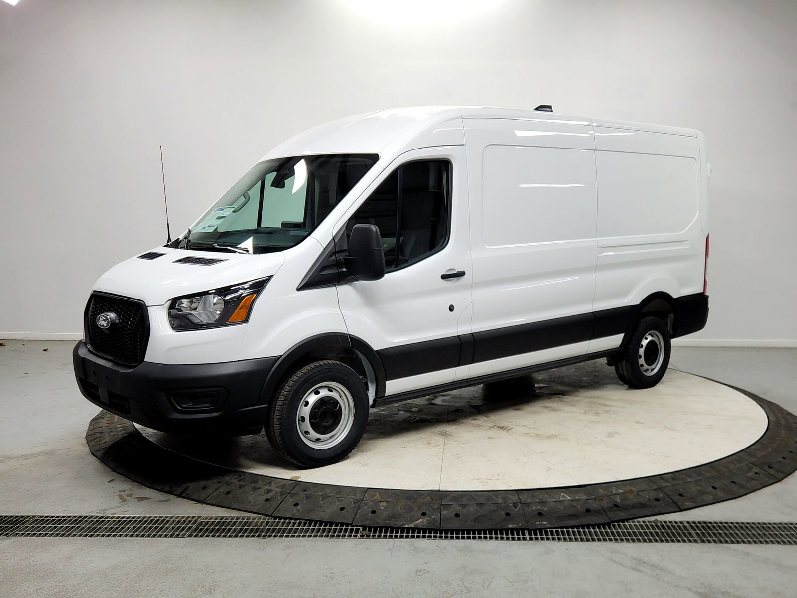 New 2026 Ford Transit 250 148 Medium Roof w/ Load Area Protection Package image 3