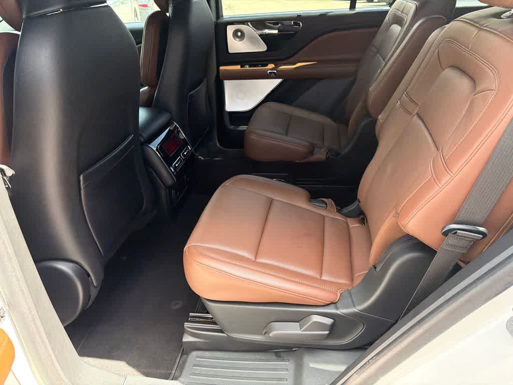 Used 2024 Lincoln Aviator Reserve w/ Equipment Group 201A AWD/4WD image 19