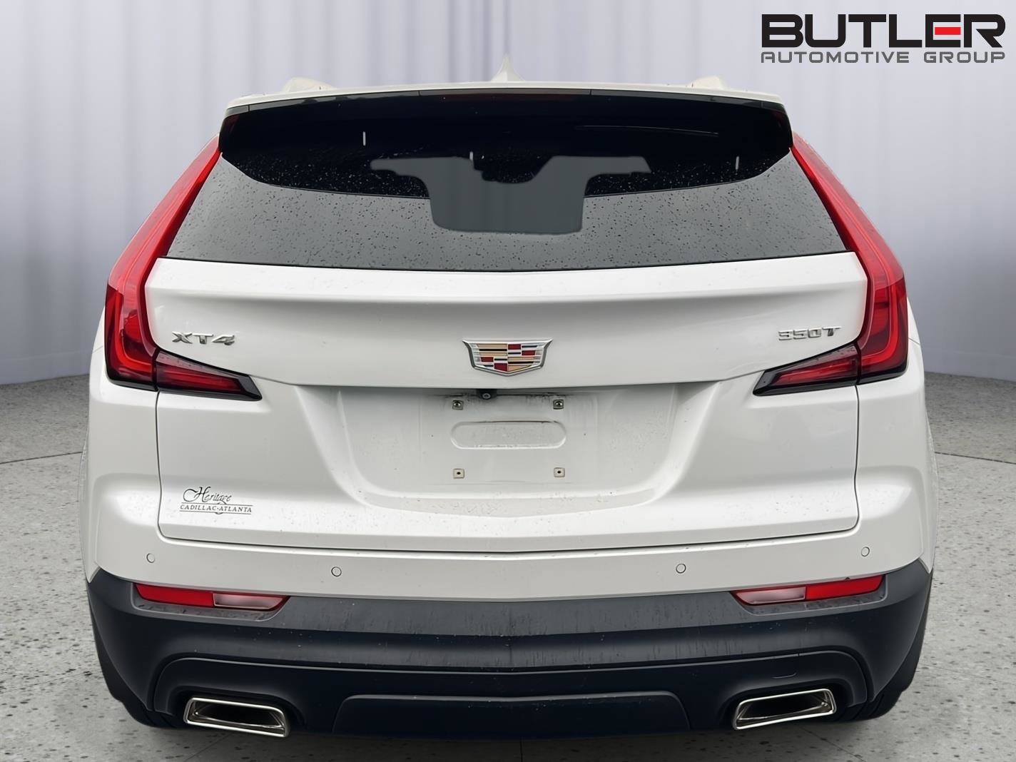Used 2023 Cadillac XT4 Luxury w/ Cold Weather Package FWD image 3