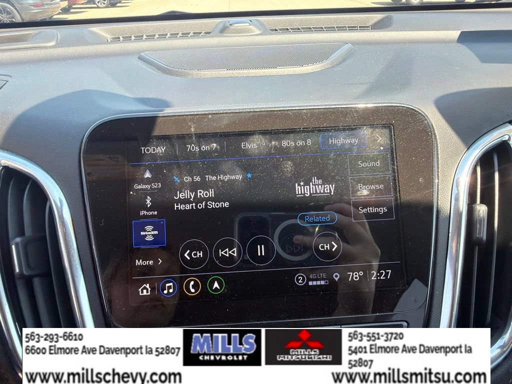 Used 2023 Chevrolet Equinox Premier AWD/4WD image 15