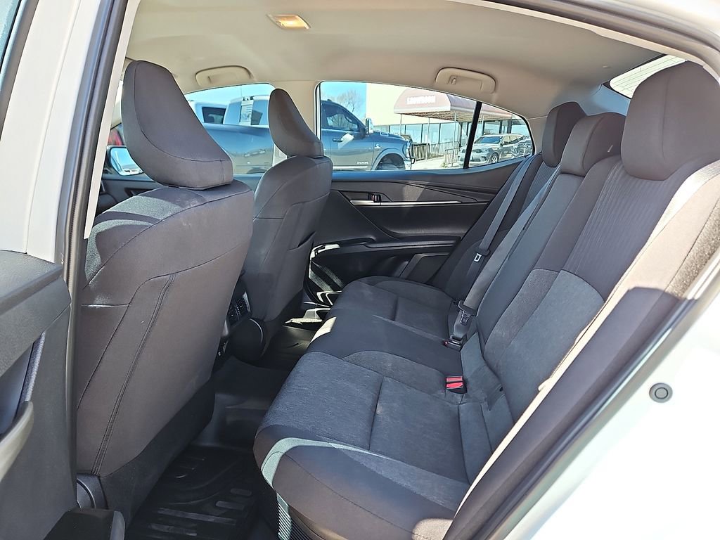 Used 2025 Toyota Camry LE image 9