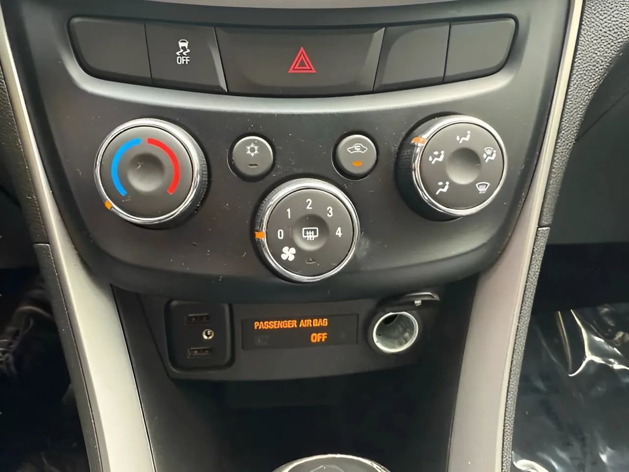 Used 2020 Chevrolet Trax LS w/ Tint and Cruise Package image 39