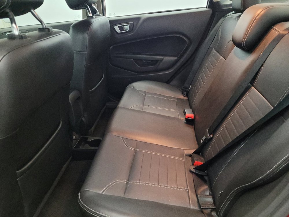 Used 2016 Ford Fiesta Titanium FWD image 18