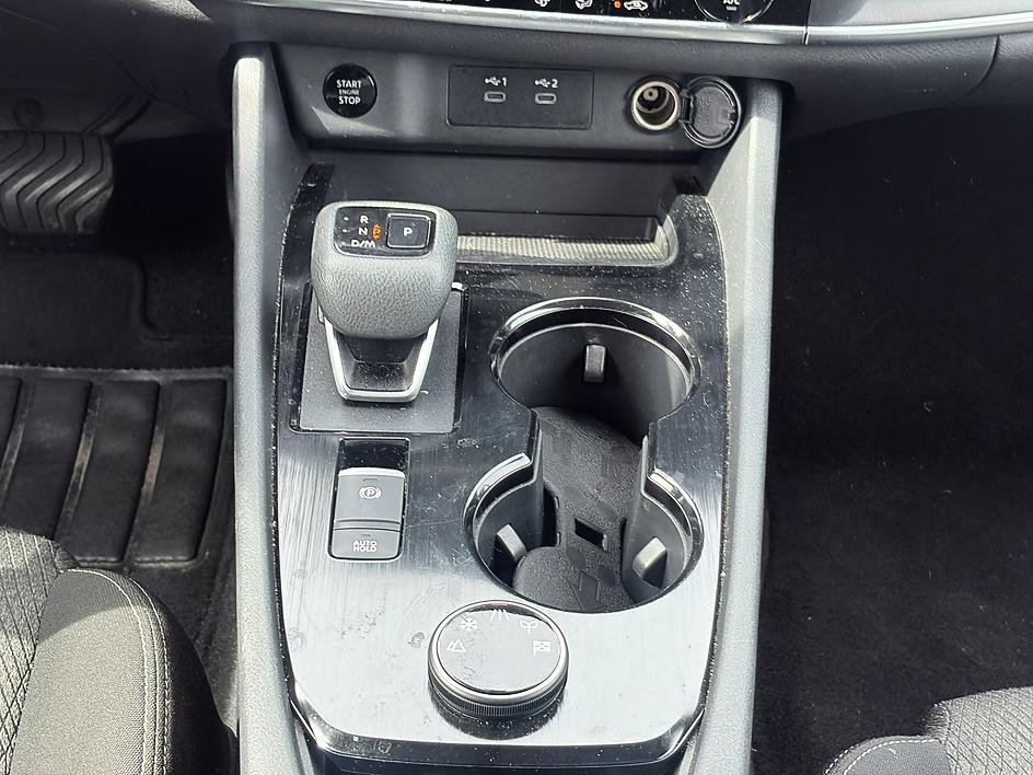 Certified 2025 Nissan Rogue SV AWD/4WD image 33