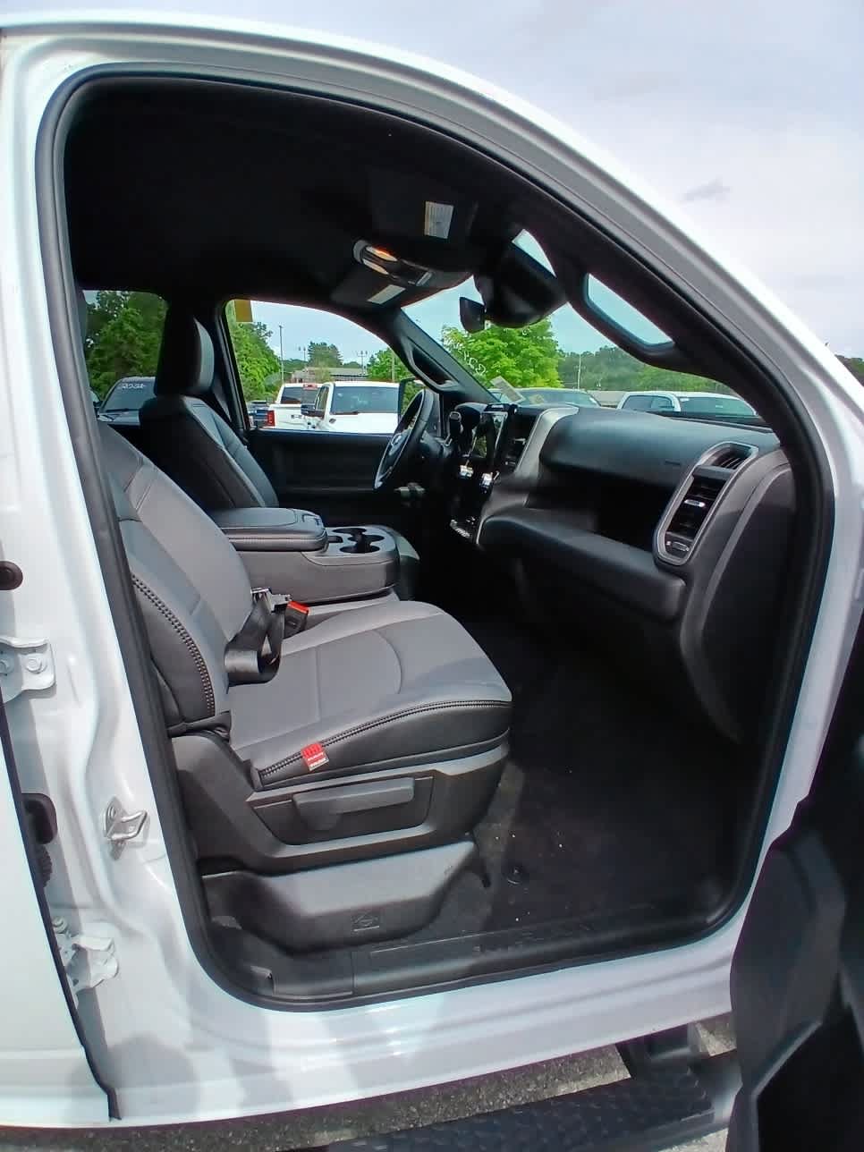 New 2026 RAM 2500 Tradesman AWD/4WD image 17