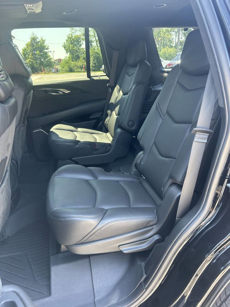 Used 2019 Cadillac Escalade Platinum image 26
