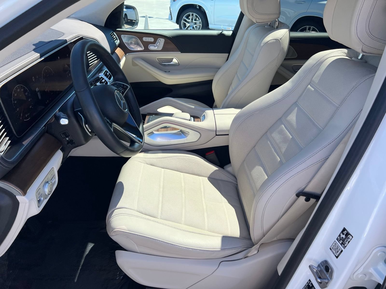 Used 2024 Mercedes-Benz GLE 580 4MATIC image 13
