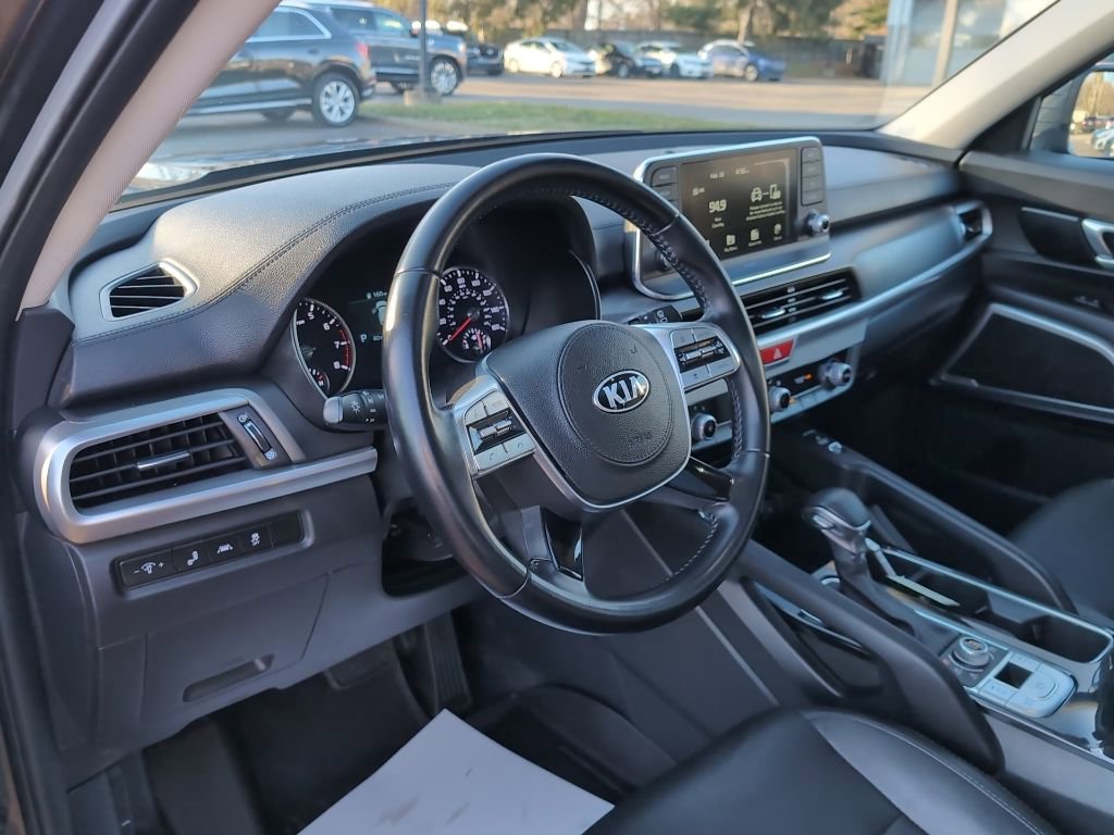 Used 2020 Kia Telluride S w/ S 8 Passenger Seating Package image 15