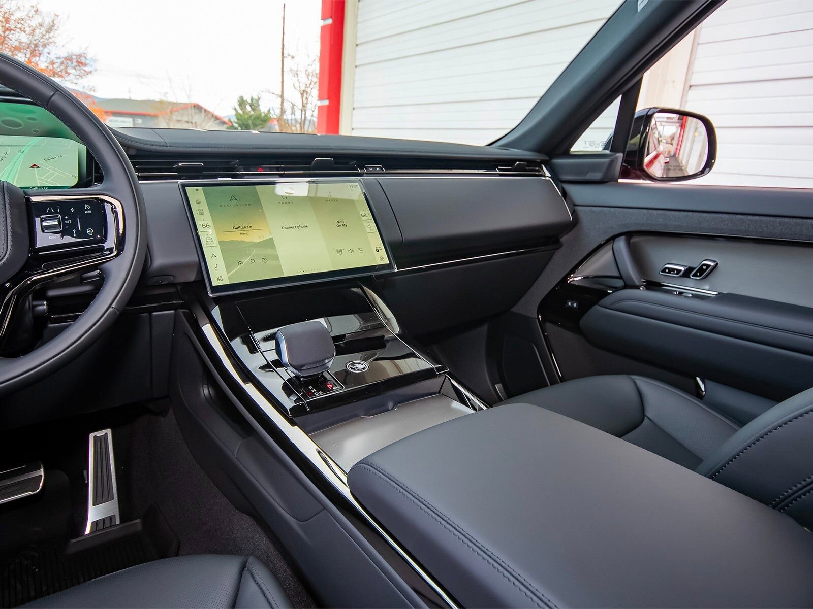 New 2025 Land Rover Range Rover Sport Dynamic SE image 25