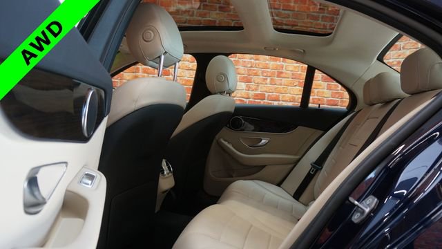 Used 2018 Mercedes-Benz C 300 4MATIC Sedan image 32
