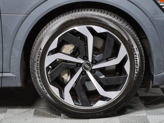 Used 2024 Audi Q8 e-tron Prestige w/ Prestige Package AWD/4WD image 39