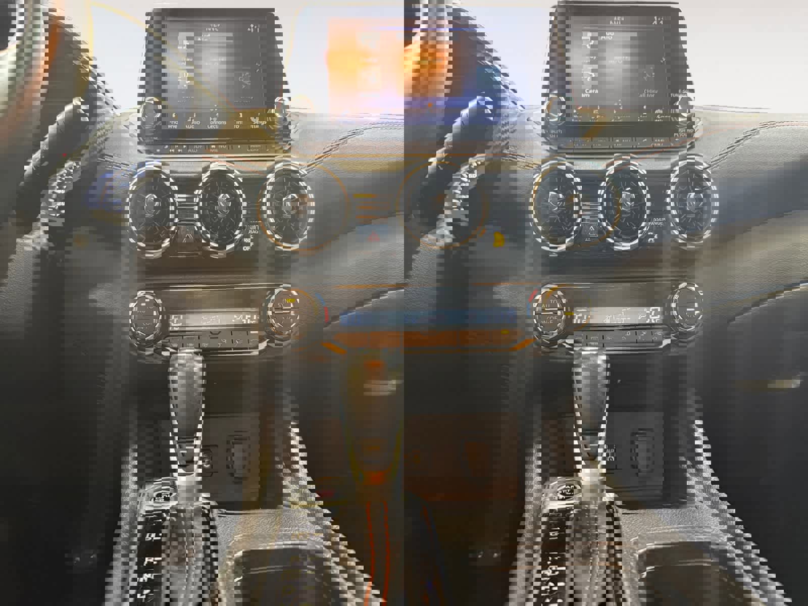 Used 2023 Nissan Sentra SR w/ Midnight Edition Package image 12