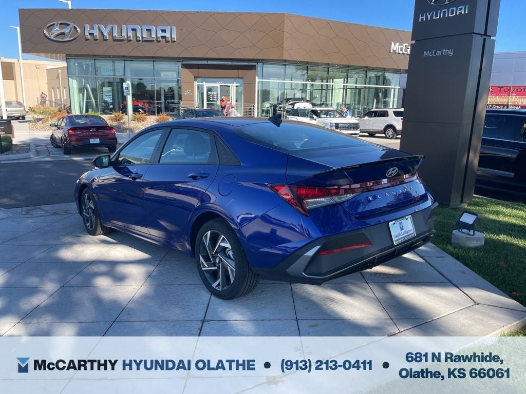Certified 2025 Hyundai Elantra Sport FWD image 12