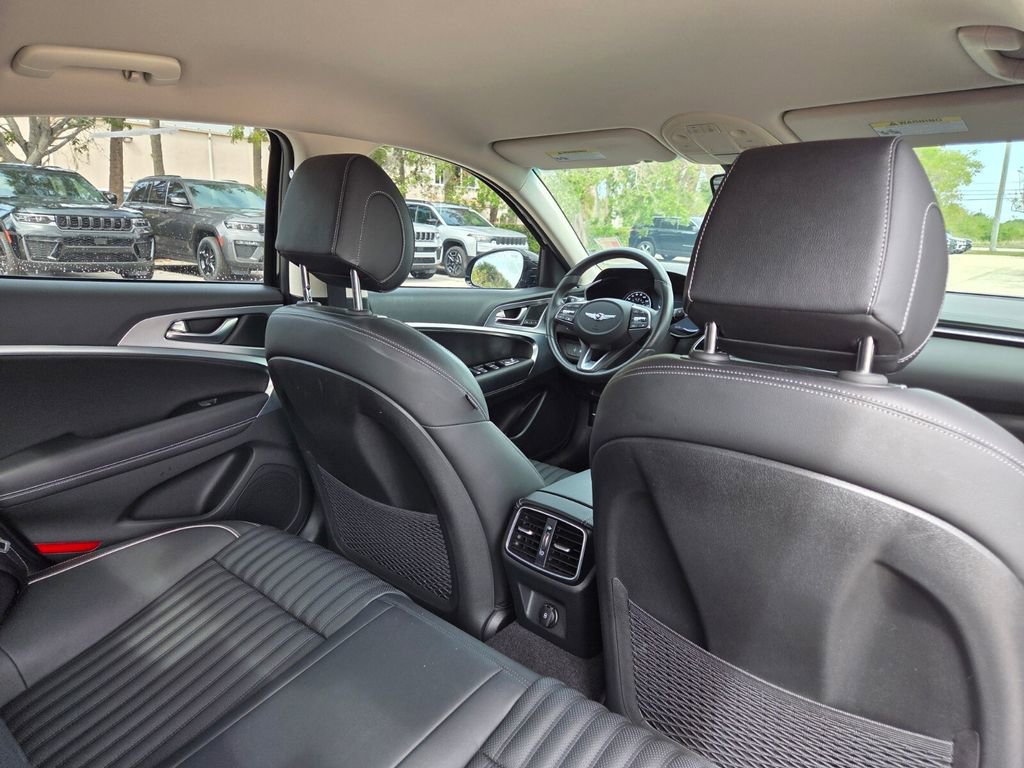 Used 2023 Genesis G70 3.3T image 12