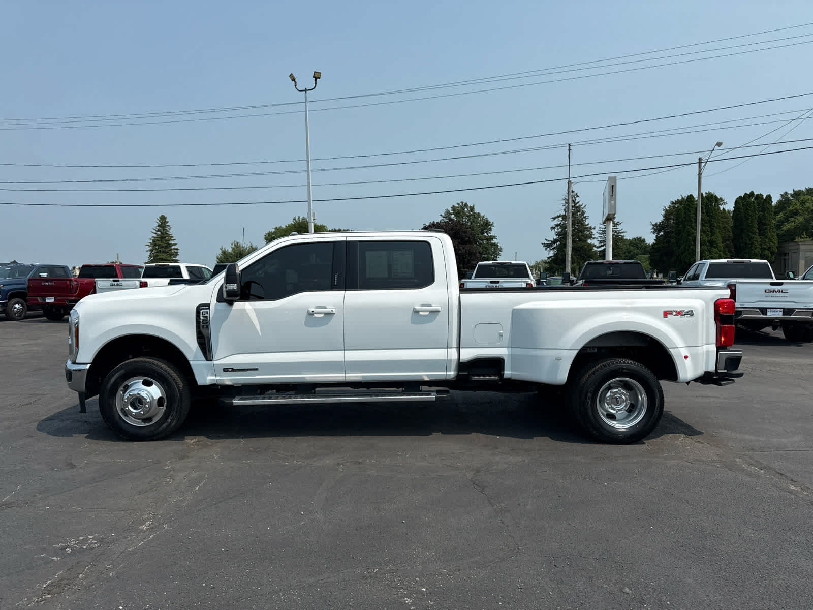 Used 2024 Ford F350 Lariat w/ FX4 Off-Road Package AWD/4WD image 2