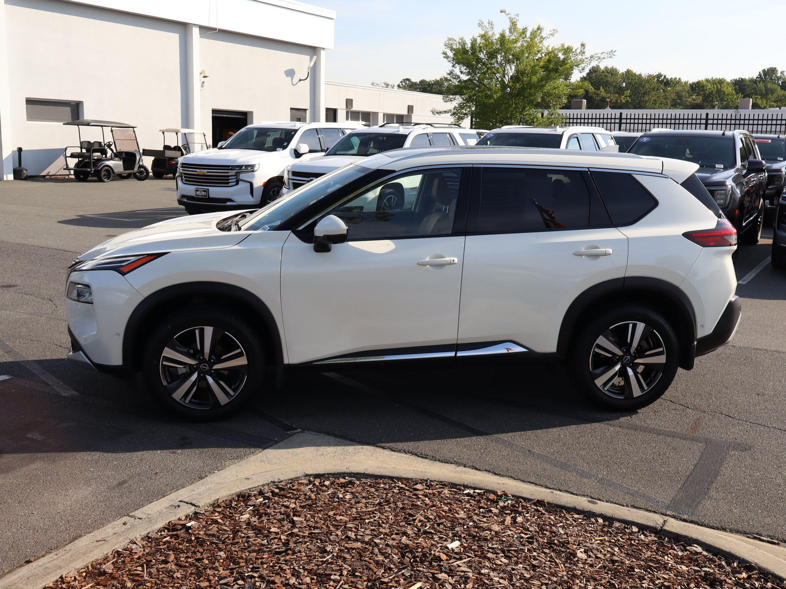 Used 2023 Nissan Rogue Platinum w/ Platinum Premium Package AWD/4WD image 7