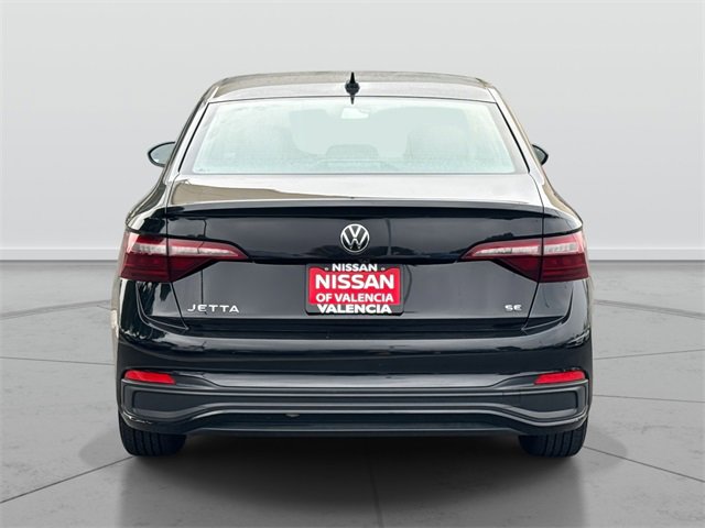 Used 2024 Volkswagen Jetta SE image 4