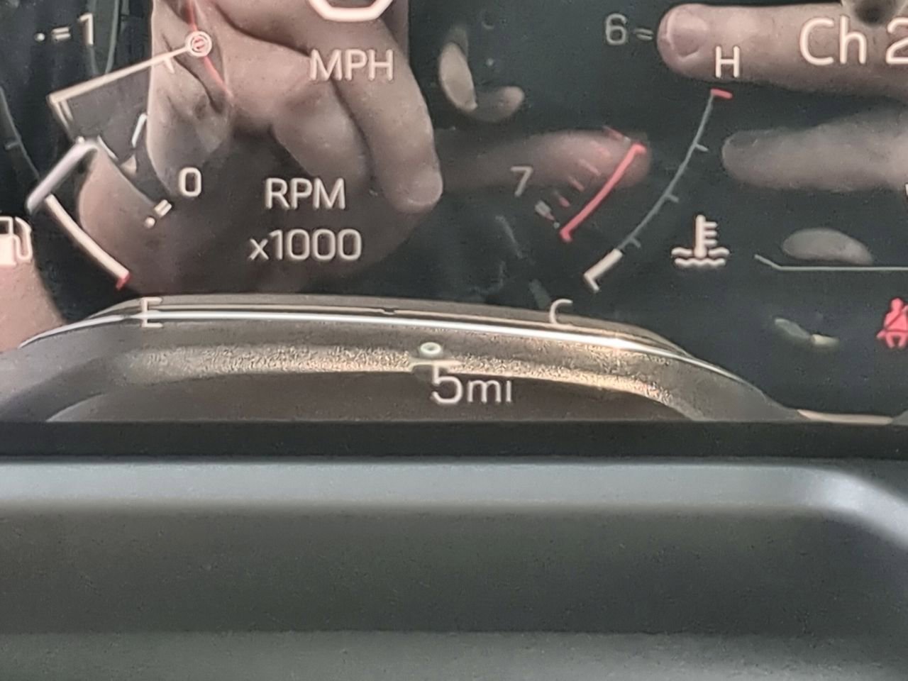 New 2025 GMC Acadia Elevation image 12