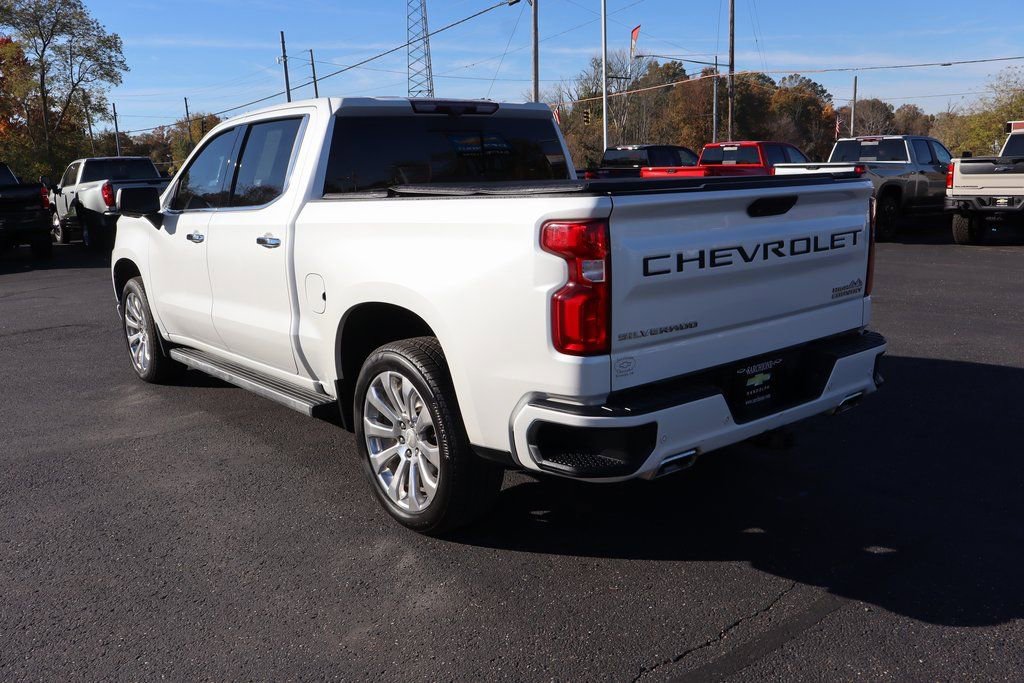Used 2020 Chevrolet Silverado 1500 High Country w/ Technology Package image 3