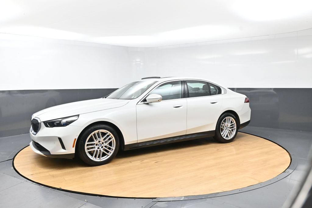 Used 2025 BMW 530i RWD image 43