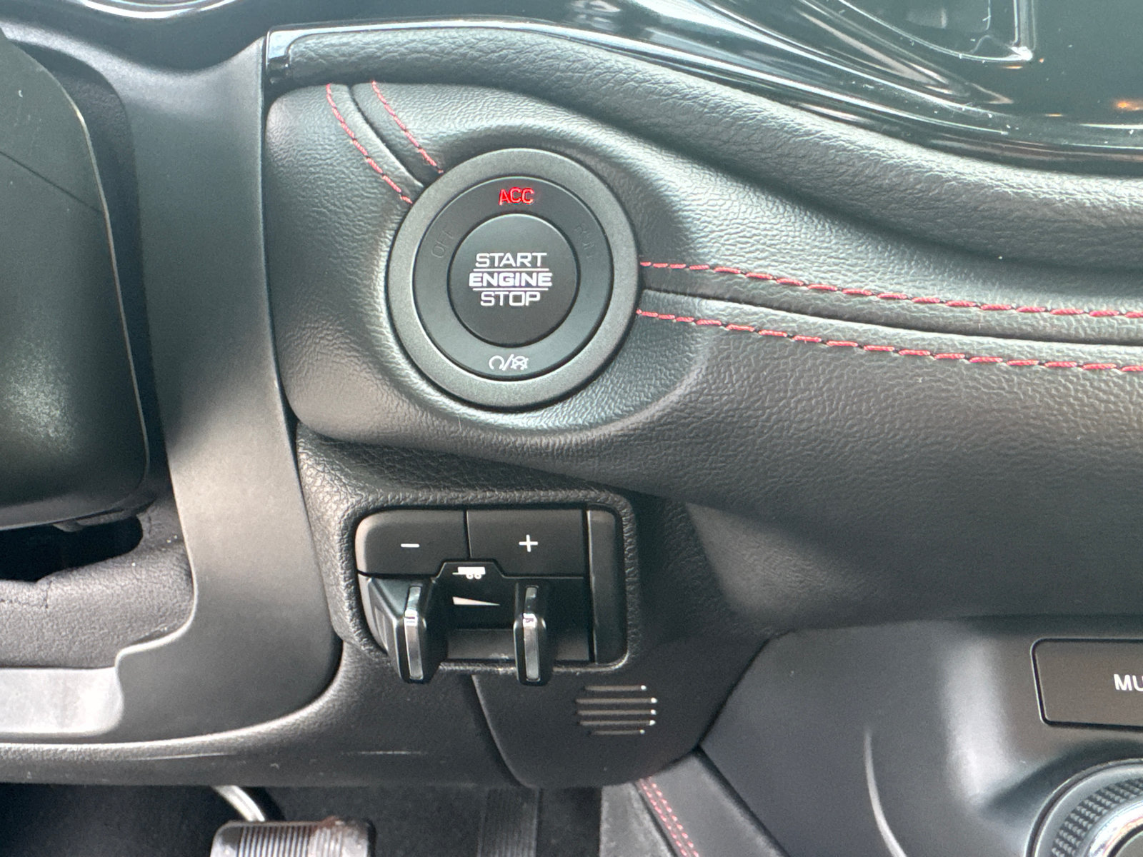Used 2025 Dodge Durango GT AWD/4WD image 15
