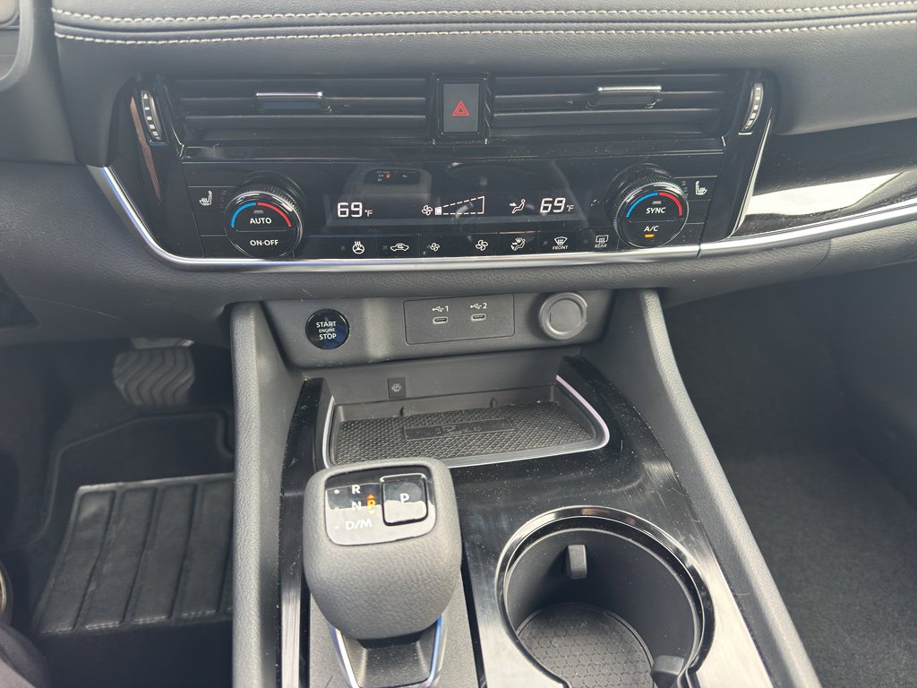 Used 2025 Nissan Rogue SL image 9