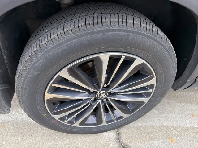 Used 2024 Toyota Grand Highlander AWD Hybrid image 11