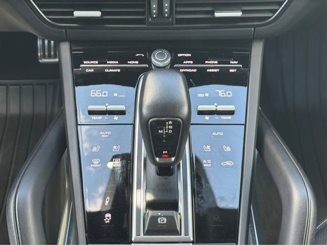 Used 2023 Porsche Cayenne Turbo AWD/4WD image 15