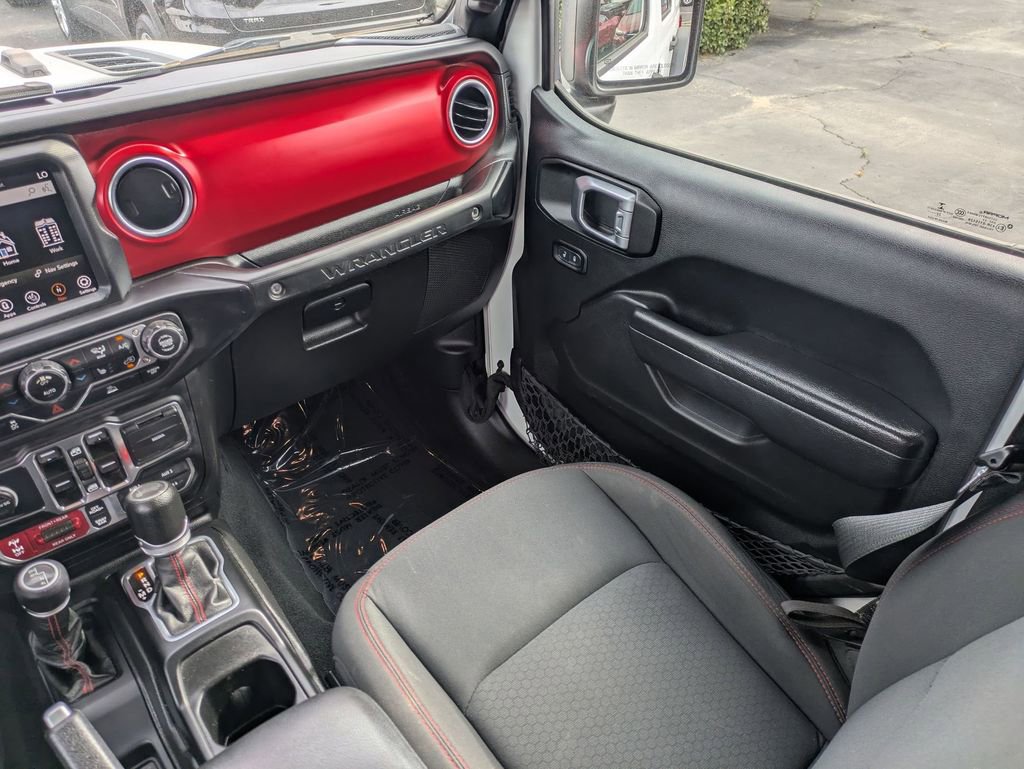 Used 2022 Jeep Wrangler Unlimited Rubicon w/ Cold Weather Group AWD/4WD image 27