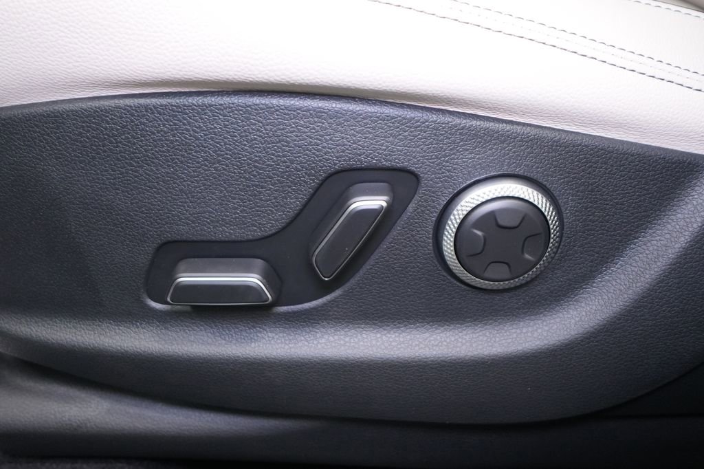 New 2026 Genesis GV70 2.5T Advanced image 15