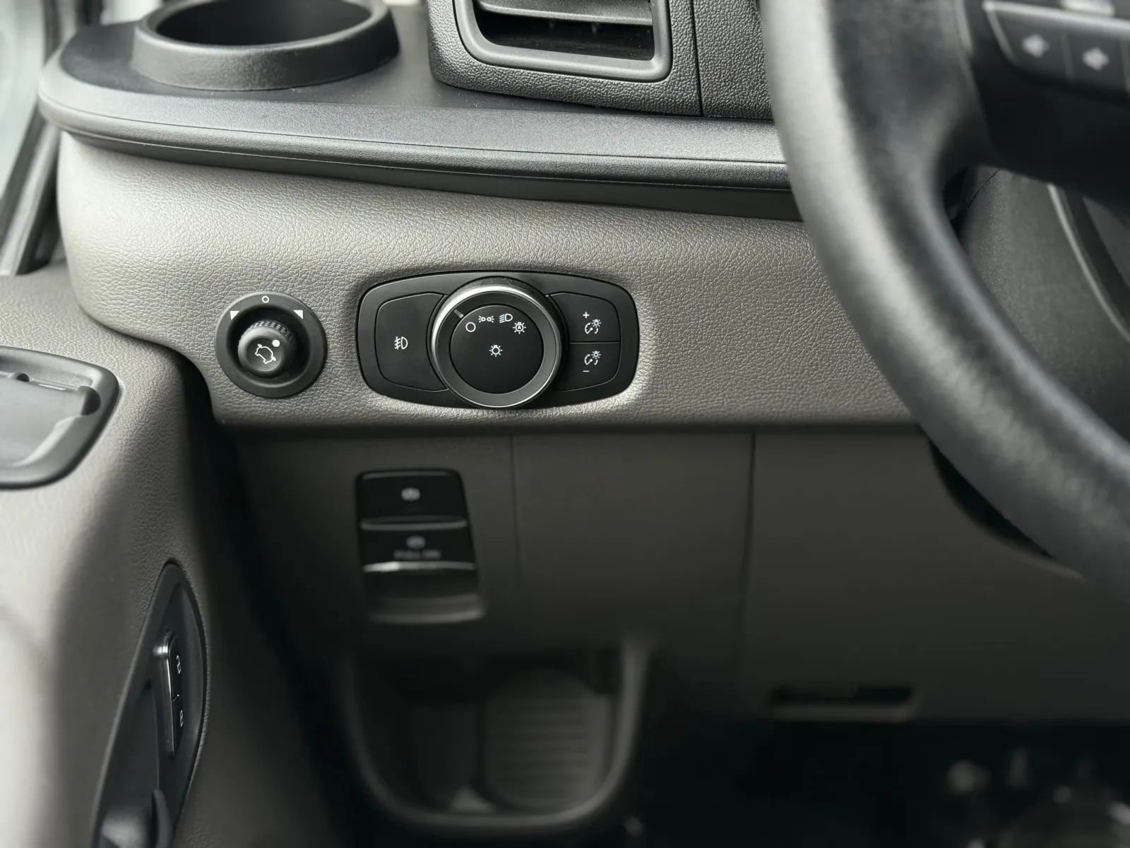 Used 2024 Ford Transit 350 XL image 31